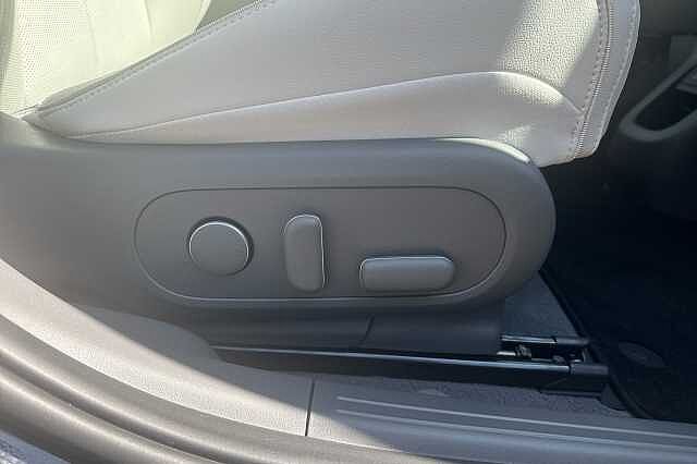 Hyundai Ioniq 5 239kW Ultimate 84 kWh 5dr AWD Auto