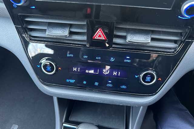 Hyundai Ioniq SE CONNECT MHEV