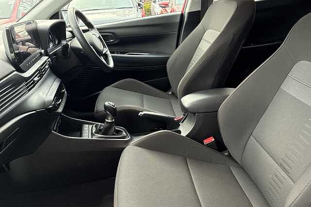 Hyundai BAYON T-GDI ULTIMATE Dragon Red