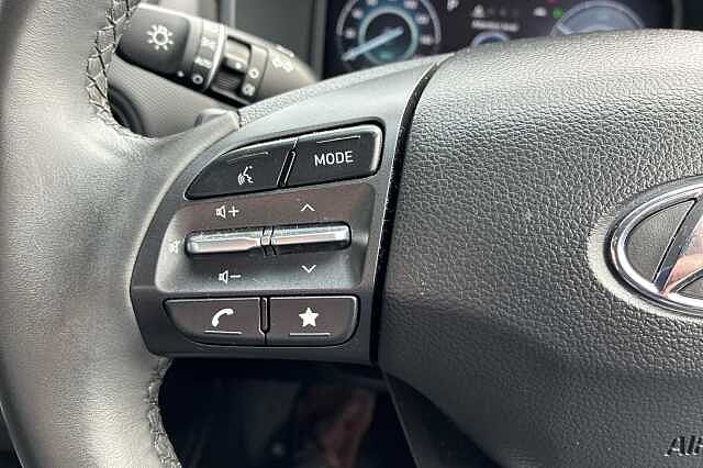 Hyundai KONA GDI SE CONNECT Black