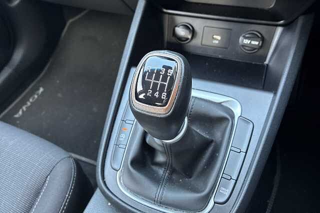 Hyundai KONA T-GDI SE CONNECT MHEV Black
