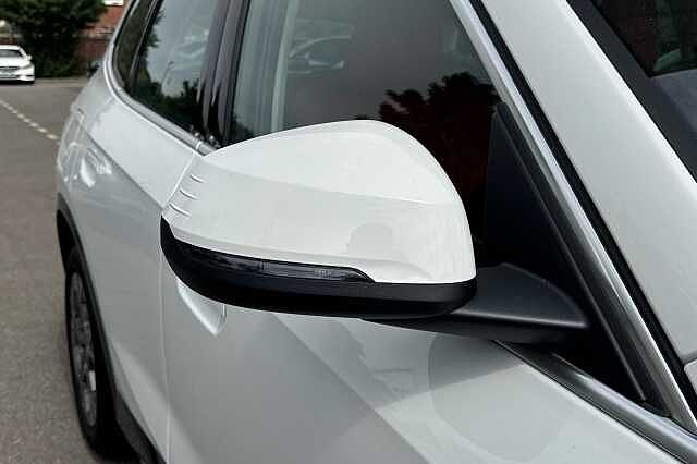 BMW X1 SDRIVE 20I XLINE White