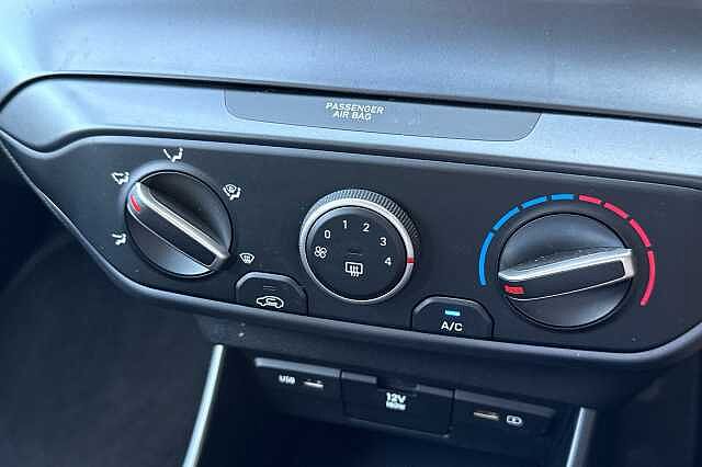Hyundai Bayon T-GDI SE CONNECT DCT MHEV