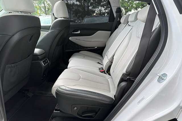Hyundai Santa Fe 1.6 TGDi Plug-in Hybrid Ultimate 5dr 4WD Auto