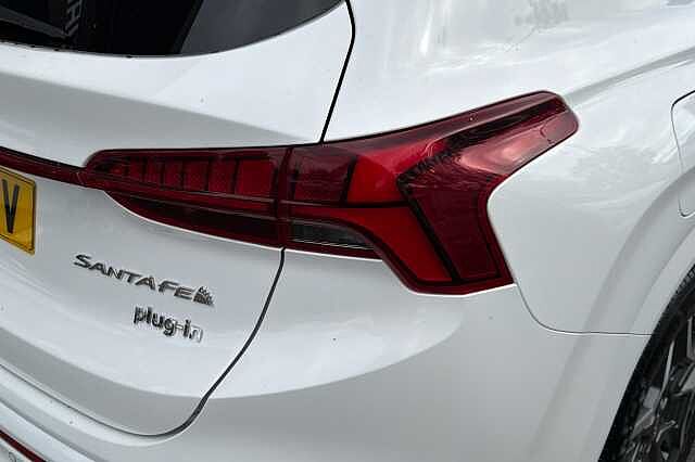 Hyundai Santa Fe 1.6 TGDi Plug-in Hybrid Ultimate 5dr 4WD Auto